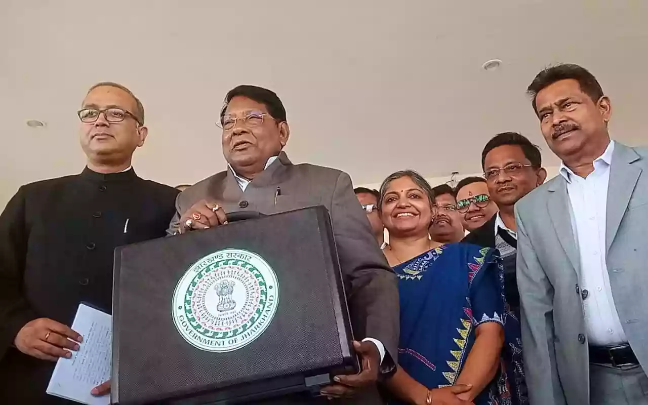 Jharkhand's budget hits record high at Rs 1.28 lakh crore, farmers get major relief