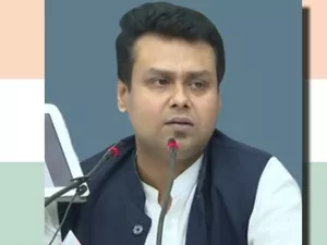 पश्चिम बंगाल में कांग्रेस को झटका, कौस्तव बागची ने किया पार्टी छोड़ने का ऐलान