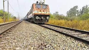 झारखंड के जामताड़ा में ट्रेन से कटकर 12 लोगों की मौत