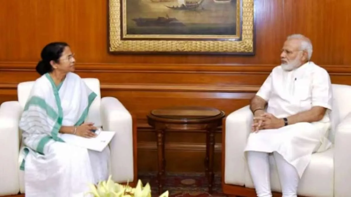 Mamata meets PM Modi at Raj Bhavan amid row over withholding West Bengal’s funds