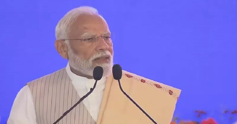 बंगाल के कृष्णानगर में प्रधानमंत्री ने 15 हजार करोड़ की परियोजनाएं देश को कीं समर्पित