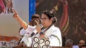 चुनाव आयुक्त को सैलूट, कांग्रेस-BJP-माकपा पर हमला, ब्रिगेड रैली से ममता ने फूंका चुनावी बिगुल