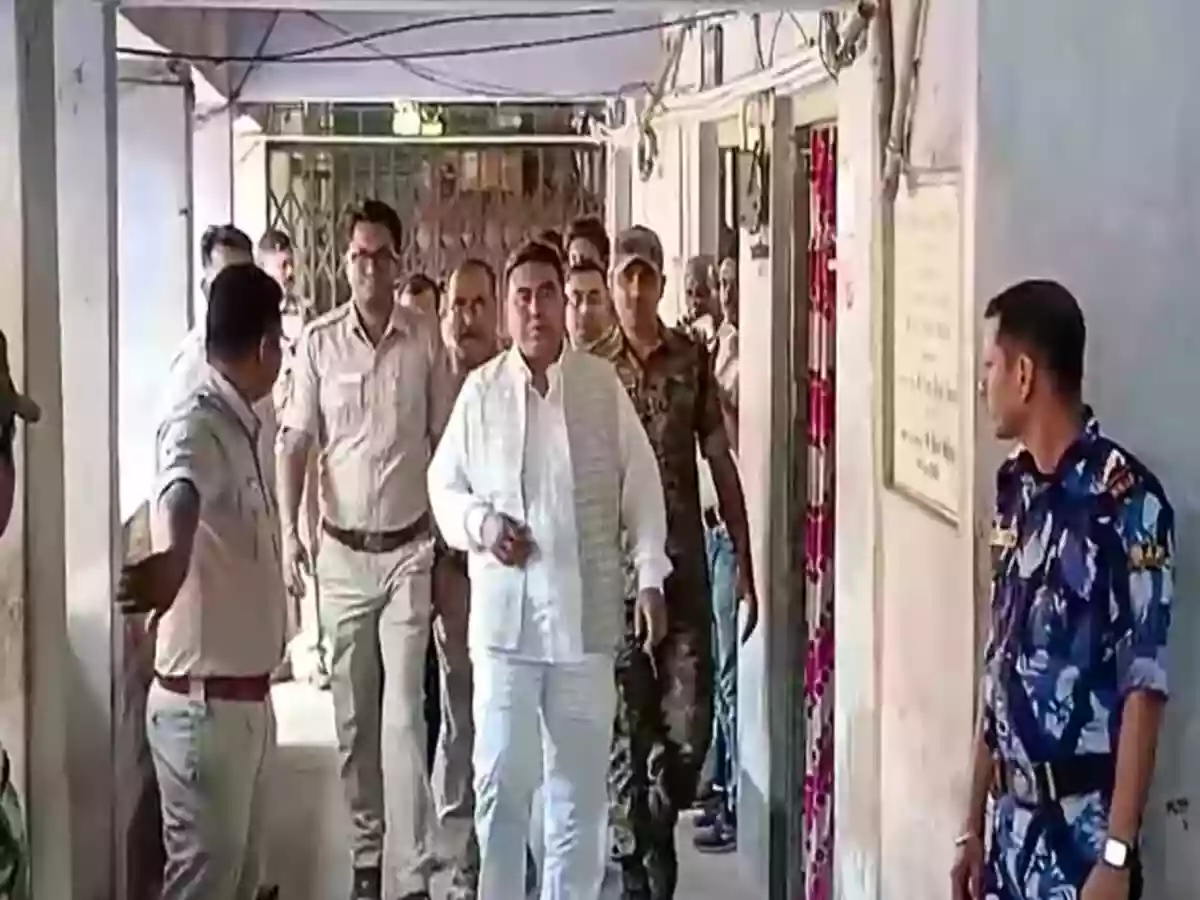 ED conducts early morning raids in Sandeshkhali, targets Shahjahan's hideouts