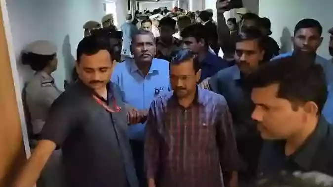 सीएम केजरीवाल को हाईकोर्ट से झटका, गिरफ्तारी को गैर कानूनी ठहराने वाली याचिका खारिज