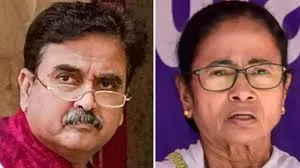 अभिजीत गांगुली को चुनाव आयोग ने दिया नोटिस, ममता के खिलाफ टिप्पणी पर जवाब मांगा