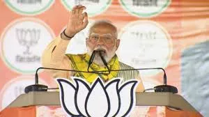 जनता ने 10 साल की विकास यात्रा भी देखी है और 60 साल की दुर्गति भी: मोदी
