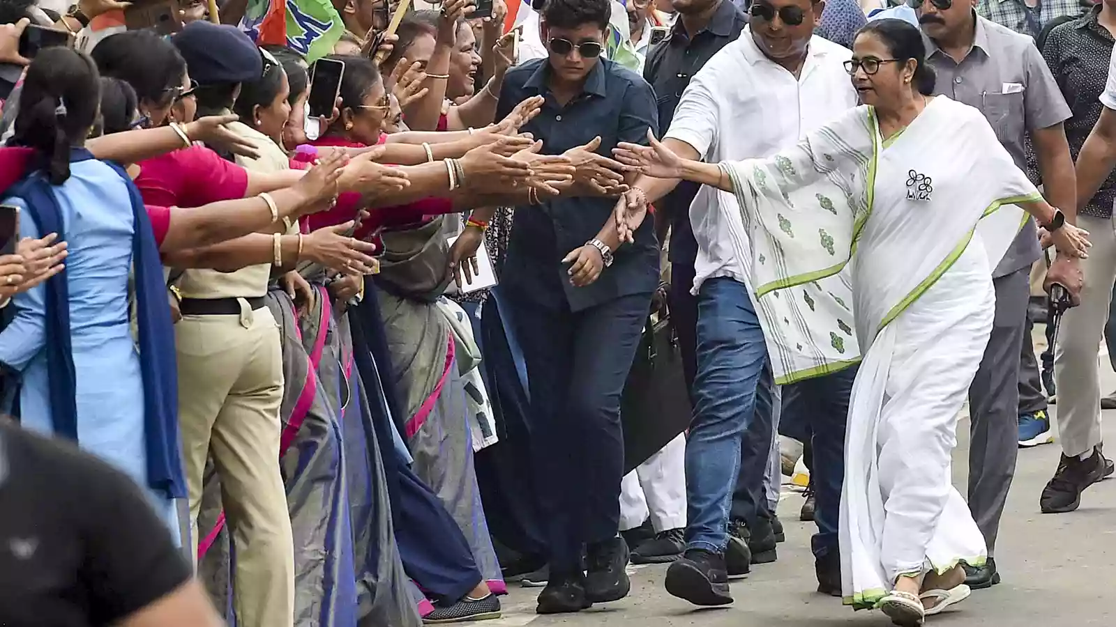Mamata Banerjee vows tough action against extortion from businessmen
