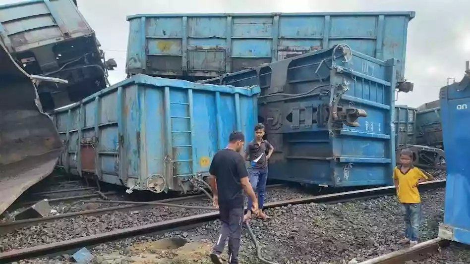 Many feared dead as Kanchenjunga express collided with goods train in NJP