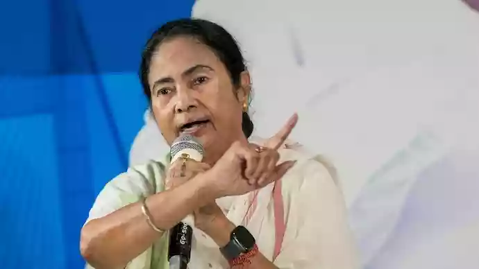 Mamata criticizes Centre over Bangladesh talks, says 
