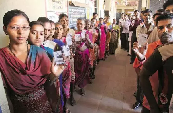 उपचुनाव: बंगाल की चार विधानसभा सीटों पर हो रहा मतदान