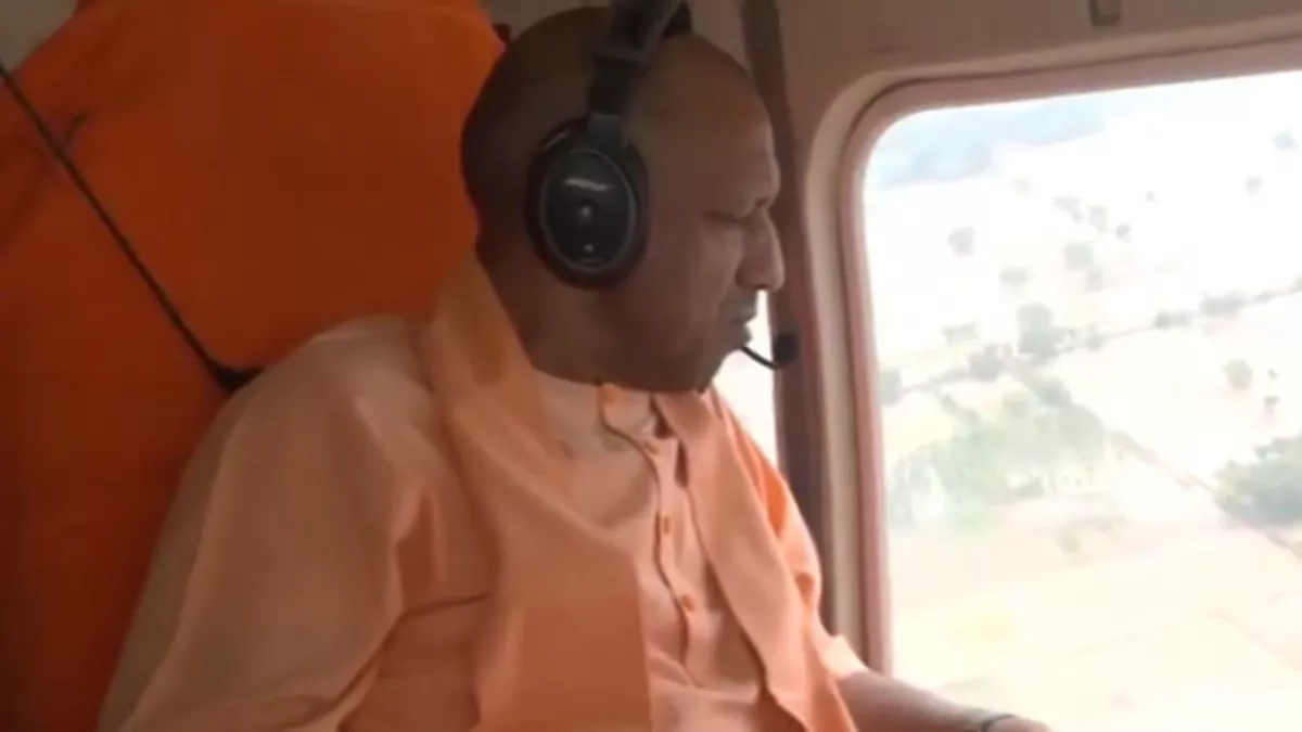 Yogi Adityanath leads relief efforts in Shravasti amid UP flood crisis