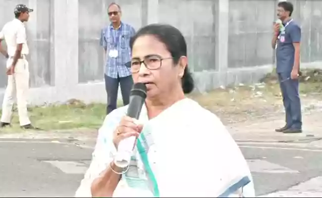 BJP, section of media trying to malign Bengal's image, says Mamata on Kamarhatti video