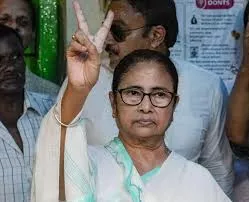 बंगाल की चारों सीटों पर तृणमूल ने किया क्लीन स्वीप, भाजपा ने गंवाई तीन सीटें