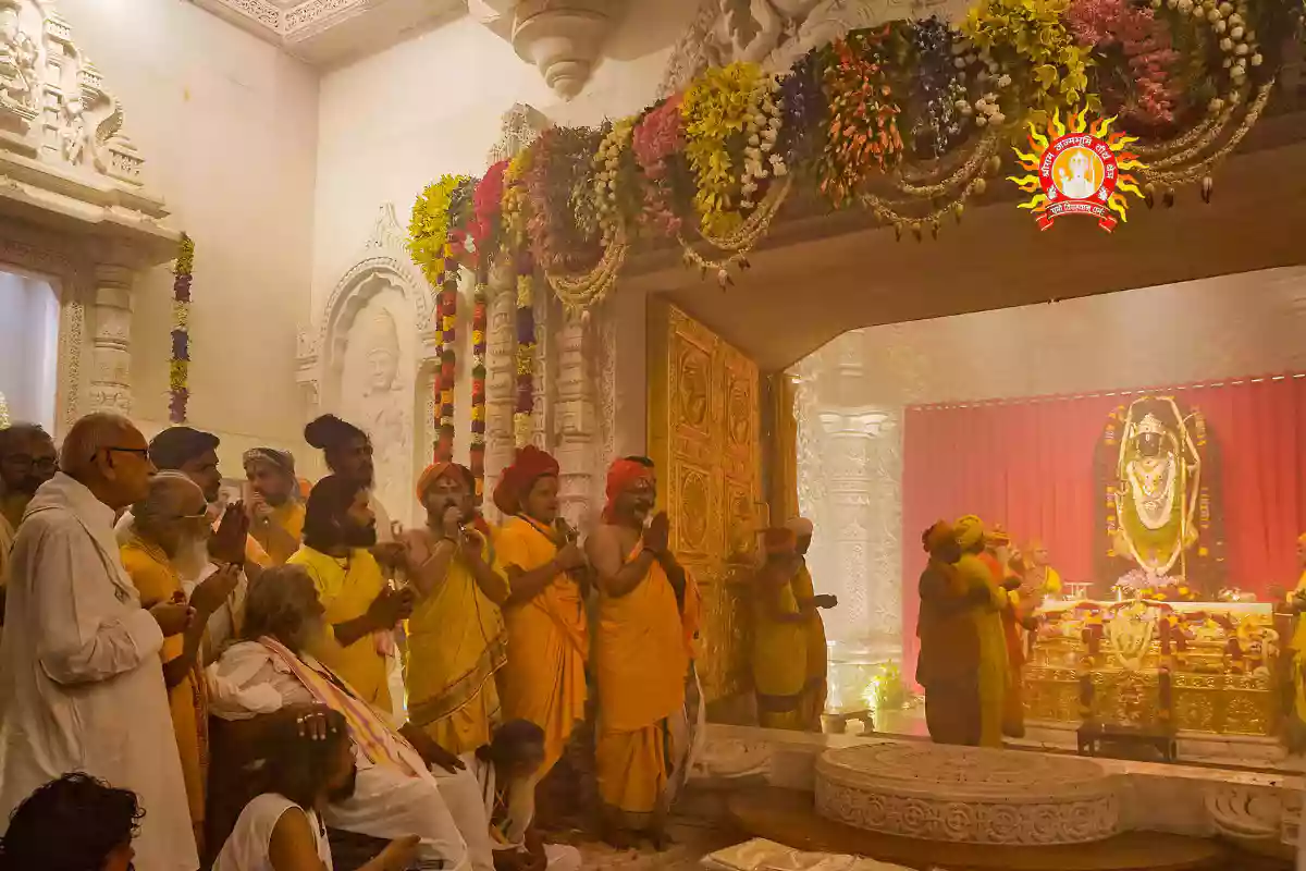 New dress code and phone policy for priests at Ram Mandir in Uttar Pradesh