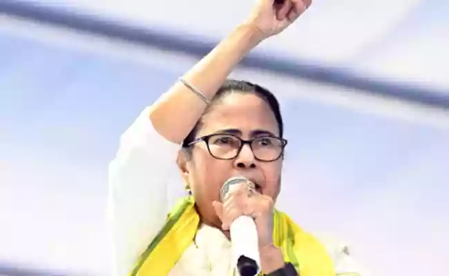 राजभवन नॉमिनेटेड और विधानसभा इलेक्टेड है: ममता बनर्जी