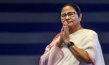 आखिरी समय में ममता का दिल्ली दौरा एक दिन टला: सूत्र