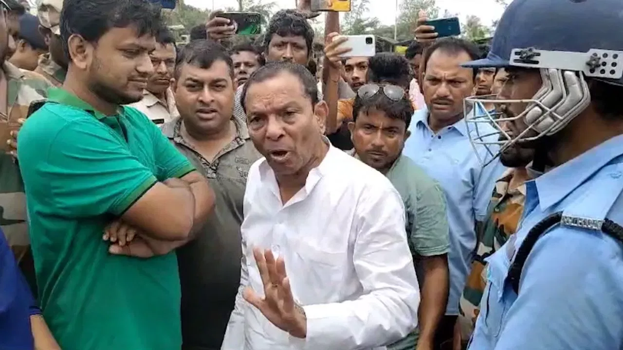 वन मंत्री अखिल गिरि ने दिया इस्तीफा, महिला वन अधिकारी को धमकी देना पड़ा महंगा