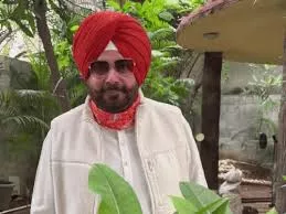 फिर से सक्रिय राजनीति में लौटेंगे नवजोत सिद्धू, वीडियो जारी करके दिए संकेत