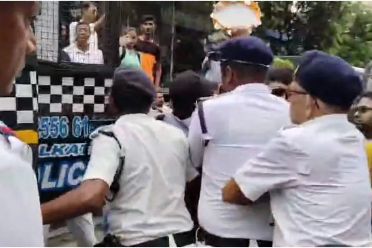 आरजी कर कांड में भाजपा कार्यकर्ताओं का धरना, कई नेताओं को हिरासत में लिया गया