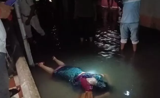 Woman dies of electrocution in waterlogged street of Barasat