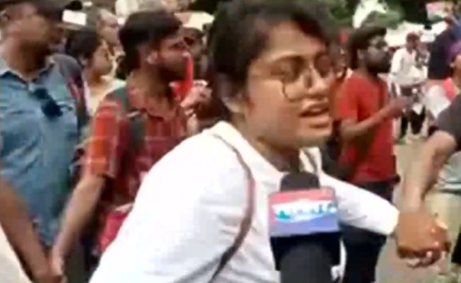 Protesters take out 'Maha Rally' from College Square to Esplanade demanding justice for RG Kar