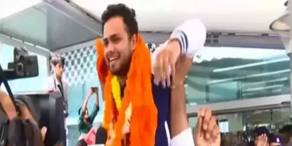 पेरिस पैरालिंपिक में इतिहास रच स्वदेश लौटे भारतीय पैरालिंपियन, दिल्ली में हुआ भव्य स्वागत