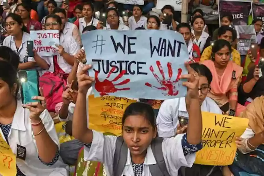 ममता बनर्जी ने जूनियर डॉक्टरों को शाम 5 बजे अपने आवास पर बातचीत के लिए बुलाया
