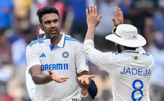 Ashwin & Jadeja shine with 9 wickets as India crushes Bangladesh by 280 Runs
