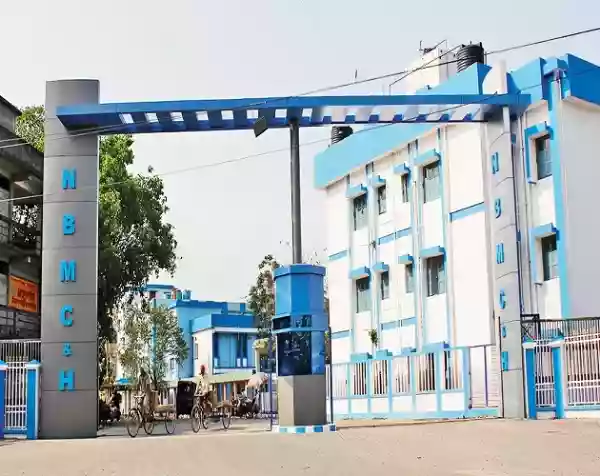  एनबीएमसीएच में मरीजों का हंगामा, सुरक्षा कर्मियों पर भी हमला