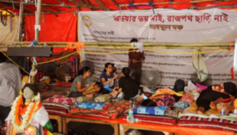जूनियर डॉक्टरों की भूख हड़ताल 15वें दिन में प्रवेश