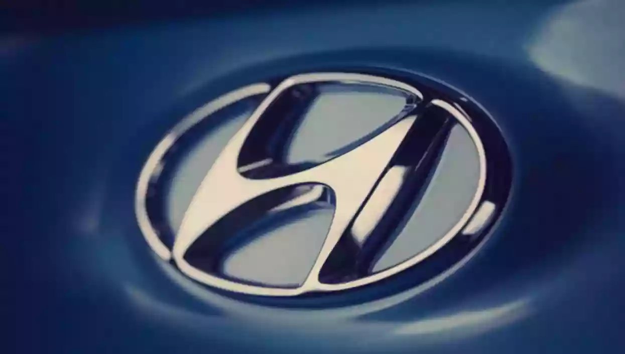 Hyundai Motors India IPO debuts with a loss, declines more than 5% after listing