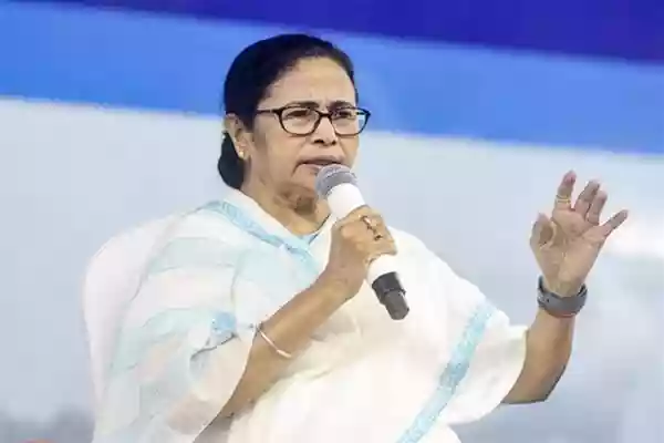 ममता बनर्जी ने कहा- दाना चक्रवात से निपटने के लिए राज्य की तैयारी पूरी, आठ जिलों में स्कूलों की छुट्टी