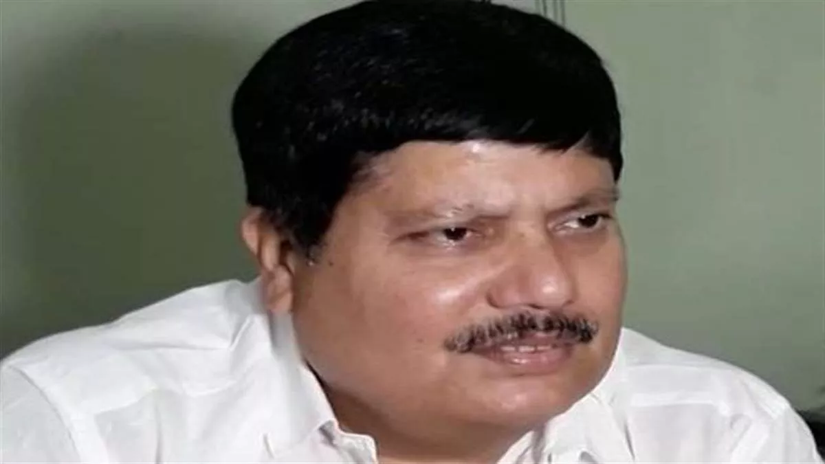बंगाल में उपचुनाव से ठीक पहले भाजपा के पूर्व सांसद अर्जुन सिंह को सीआईडी का समन