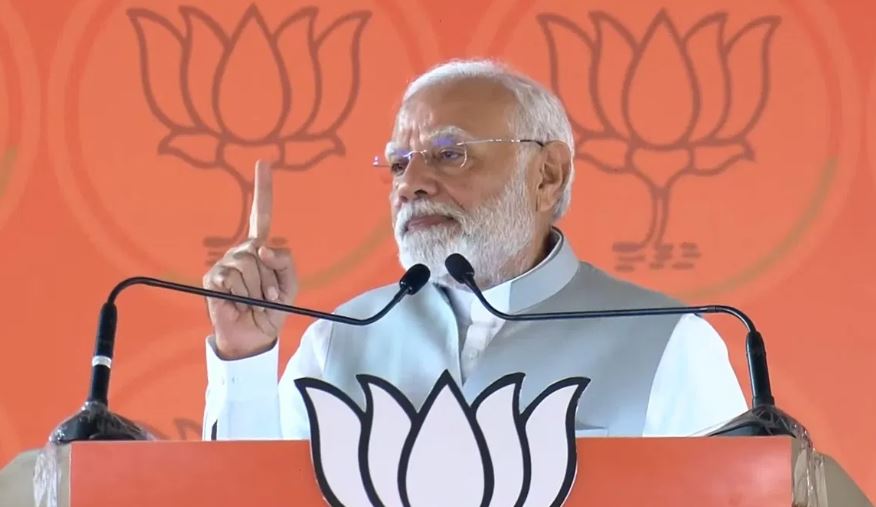 पीएम मोदी के विमान में आई तकनीकी खराबी, देवघर एयरपोर्ट पर रोका गया
