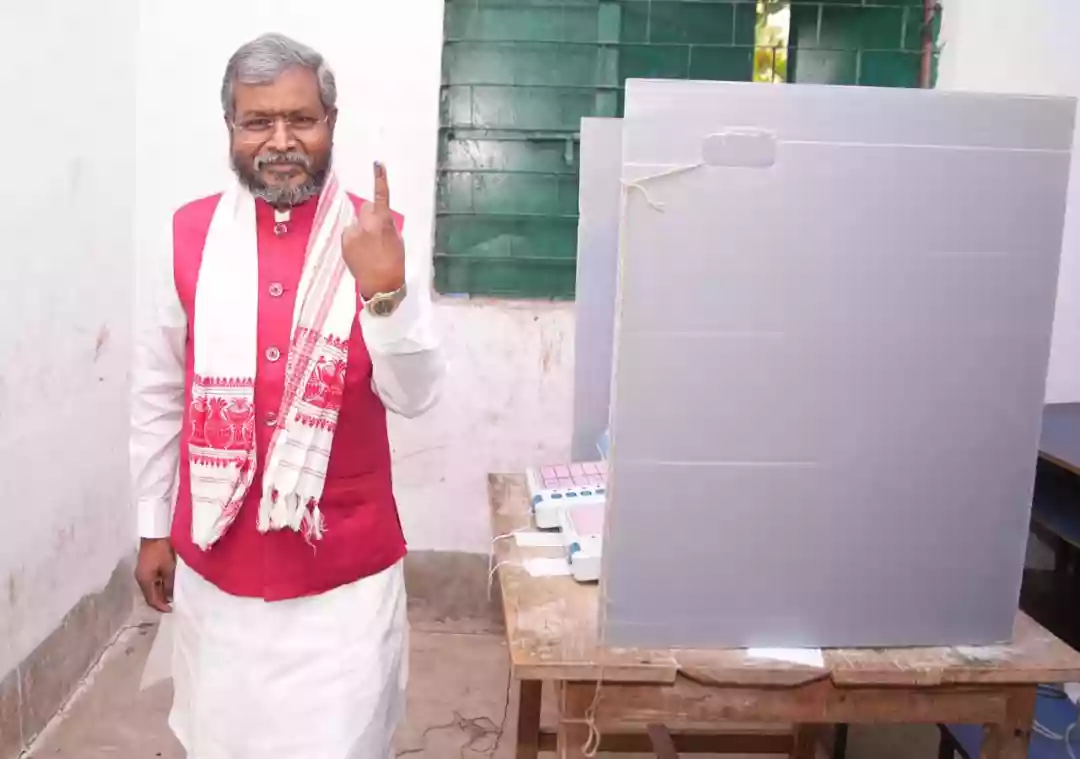 मां का आशीर्वाद और भगवान की पूजा कर भाजपा प्रदेश अध्यक्ष ने किया मतदान