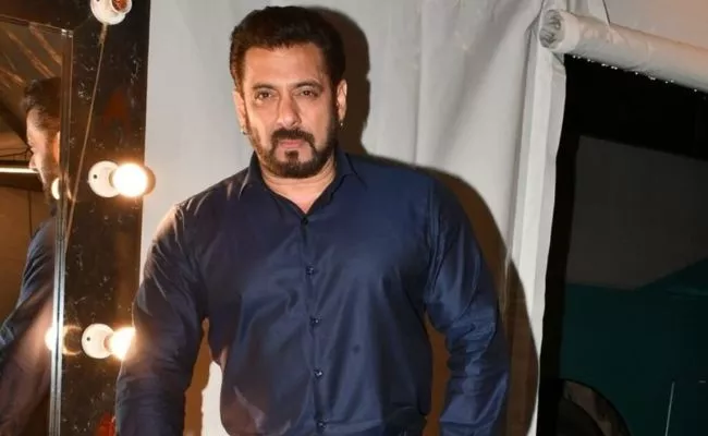 Salman Khan to star in Atlee's epic reincarnation drama, Kamal Haasan or Rajinikanth likely to join