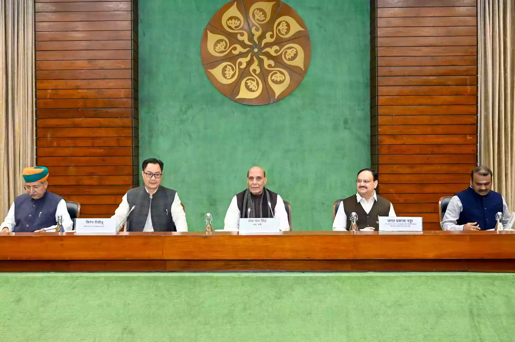 सर्वदलीय बैठक : अडानी और मणिपुर पर चर्चा चाहता है विपक्ष, सरकार ने कहा- सभी मुद्दों पर चर्चा के लिए तैयार 