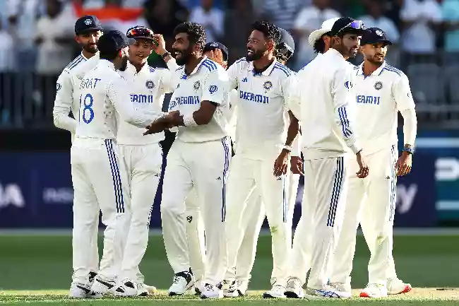 बॉर्डर-गावस्कर ट्रॉफी :  पर्थ टेस्ट में भारतीय टीम की ऐतिहासिक जीत, ऑस्ट्रेलिया को 295 रन से हराया