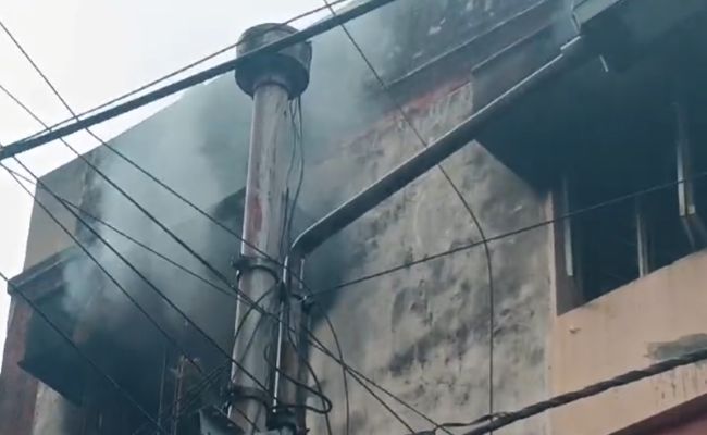 Fire breaks out in multi-storey building at South Kolkata's Baghajatin