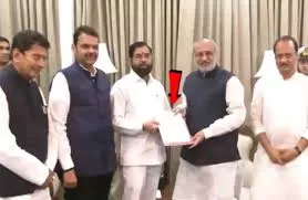 महाराष्ट्र : एकनाथ शिंदे ने मुख्यमंत्री पद से दिया इस्तीफा