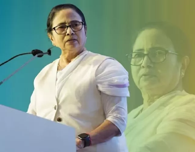 वक्फ बिल‌ के‌ जरिए अल्पसंख्यकों को‌ किया जा रहा टारगेट : ममता