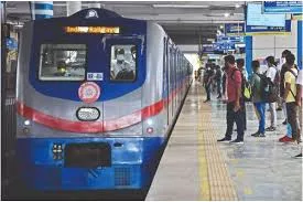 कोलकाता मेट्रो की रात की सेवा में लगेगा 10 रुपये का अतिरिक्त शुल्क