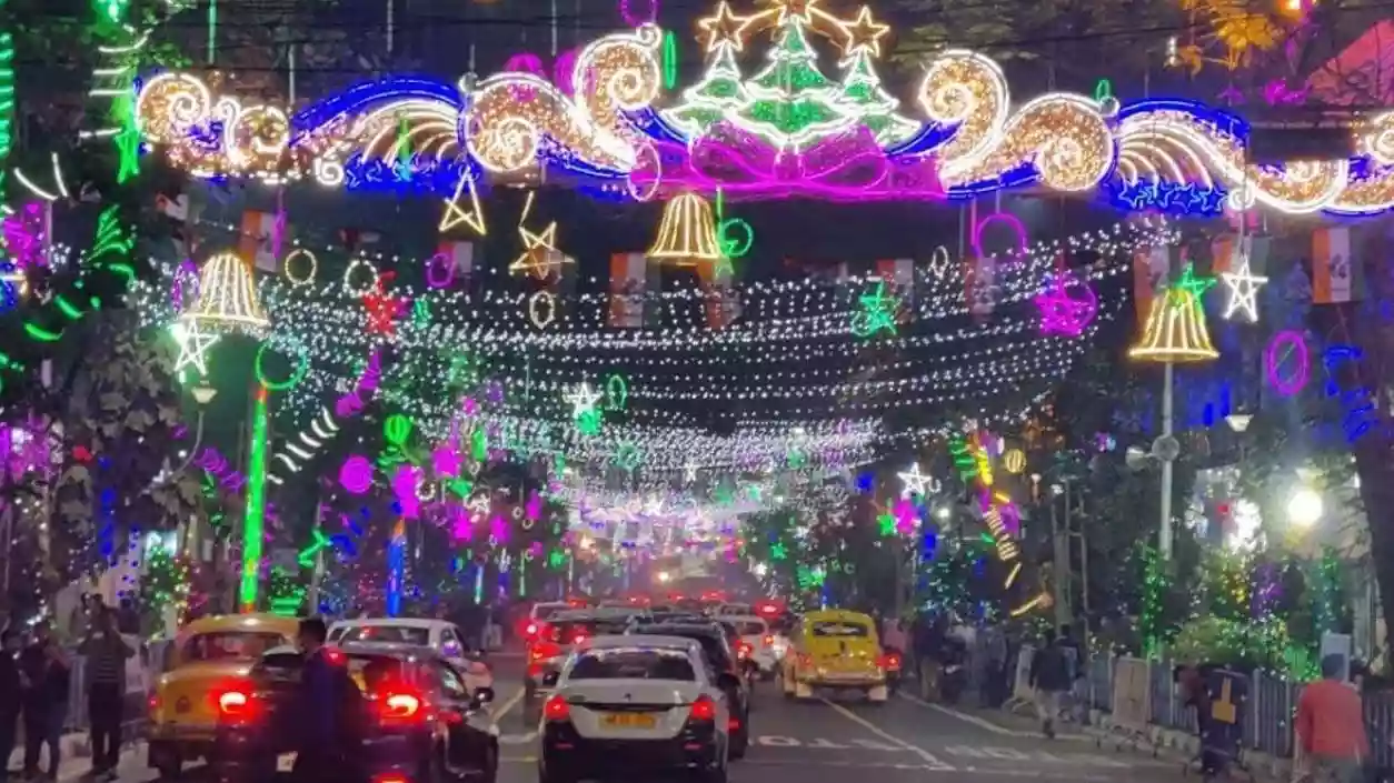 Kolkata Metro extends service till 11 PM on Christmas, extra buses and taxis for holiday crowd