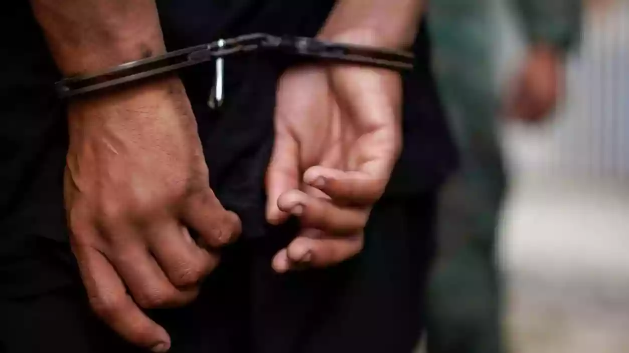 कोलकाता के पार्क स्ट्रीट से एक और बांग्लादेशी घुसपैठिया गिरफ्तार, फर्जी दस्तावेज बनाने का आरोप