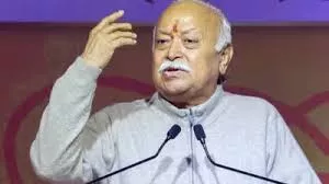 हिंदू समाज को संगठित कर रहा संघ : मोहन भागवत 