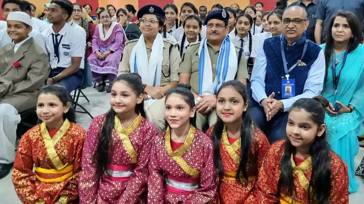 Kolkata CP Manoj Verma warns students against cybercrime at St. Stephen’s school event