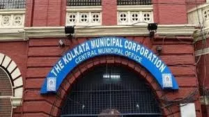 कोलकाता नगर निगम में छुट्टी को लेकर विवाद : विश्वकर्मा पूजा की छुट्टी रद्द कर ईद पर दो दिन की छुट्टी देने पर शिक्षा अधिकारी को कारण बताओ नोटिस