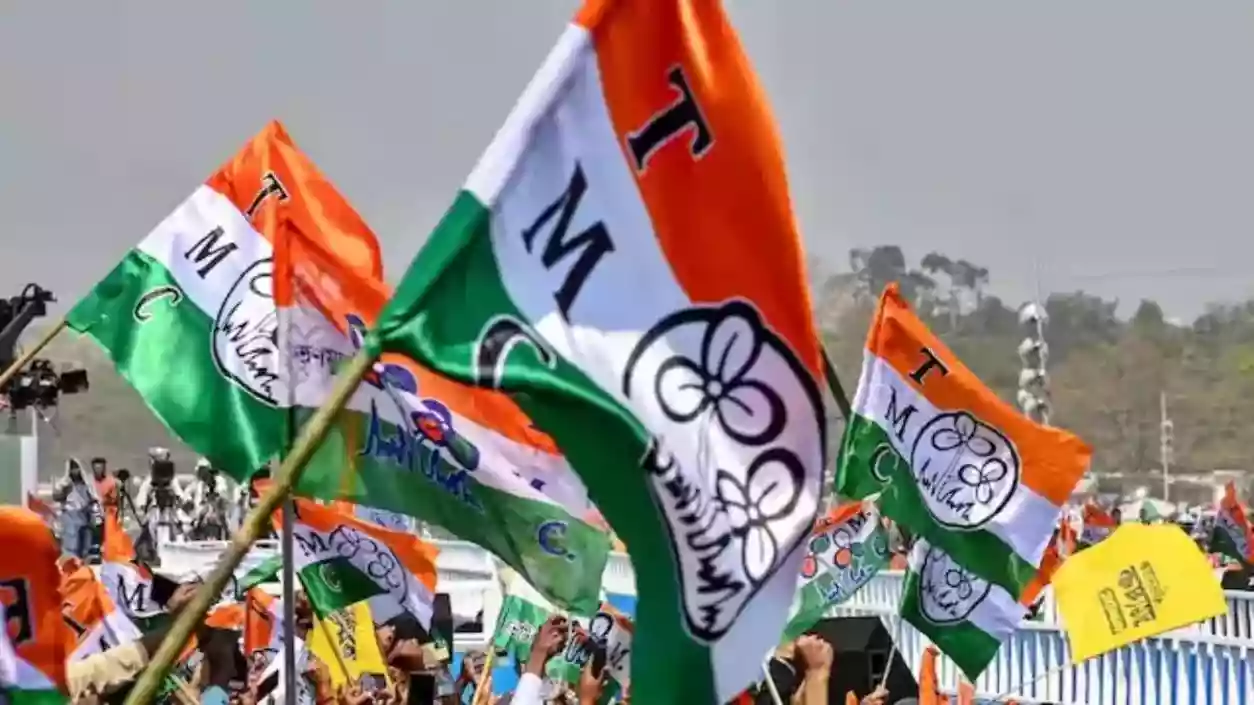 ECI refutes CM Mamata’s claim on voter ID duplication, TMC in damage control