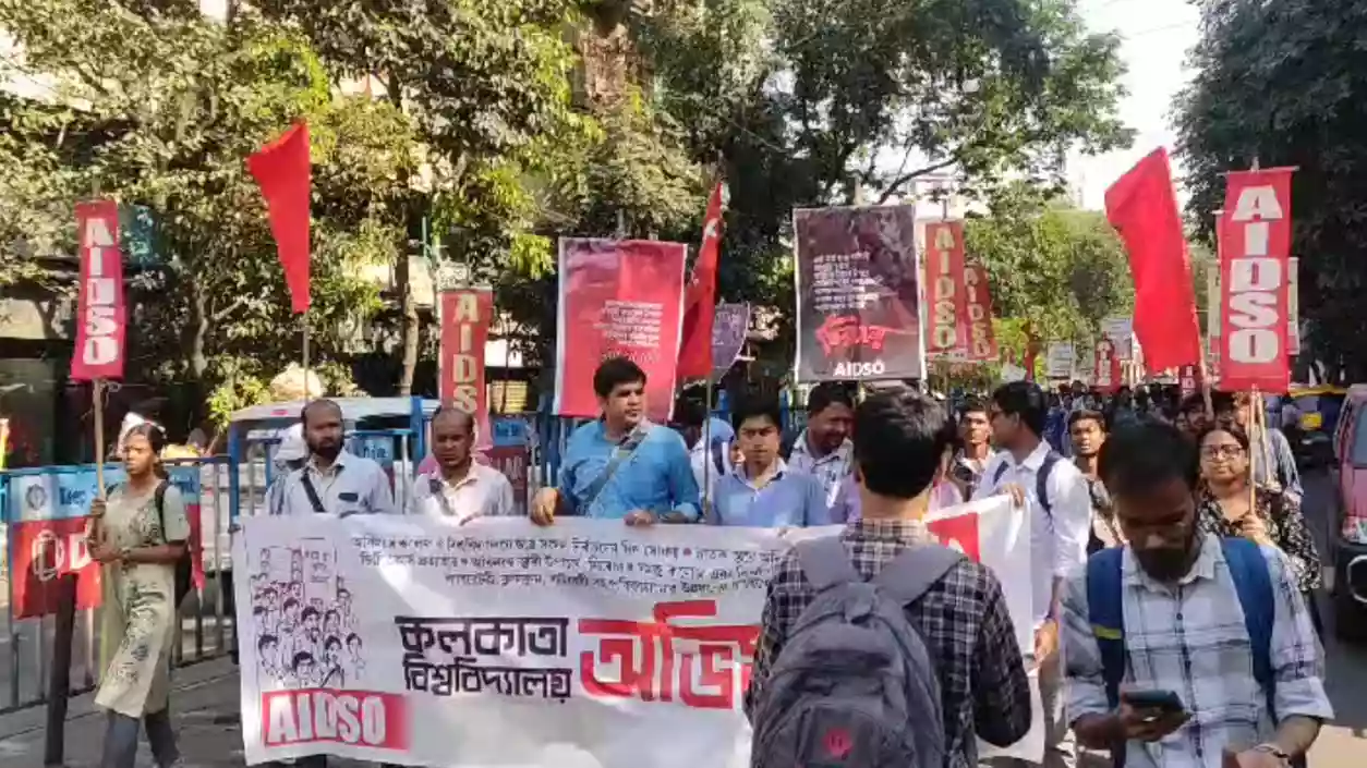 AIDSO protests at College Street, demands rollback of 4-year degree, student elections and education reforms
