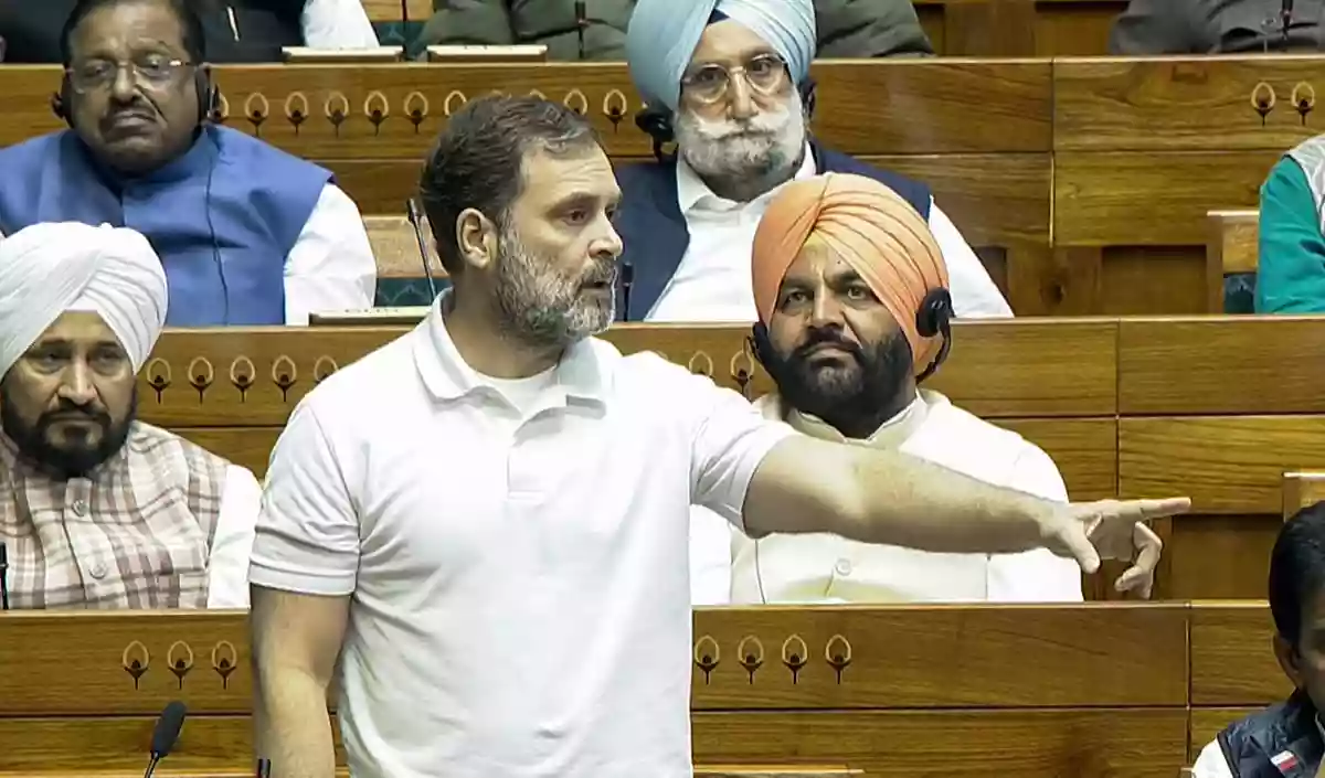 लोकसभा में राहुल गांधी ने की वोटर लिस्ट पर चर्चा कराने की मांग
